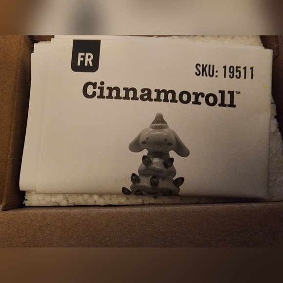 NWT  Ukonic Sanrio Cinnamoroll 6-Inch Ceramic Christmas Tree Plug-in Nightlight - Picture 6 of 10